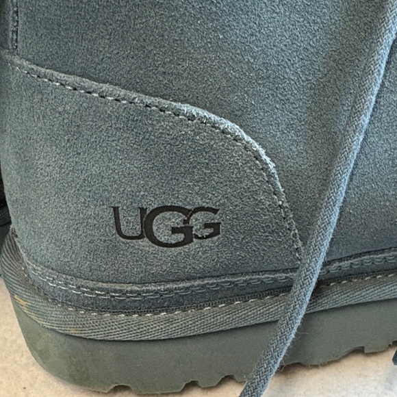 UGG Men\'s Chukka Boots in Charcoal Gray main image 6